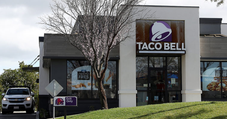 someone-called-911-after-a-taco-bell-ran-out-of-tacos